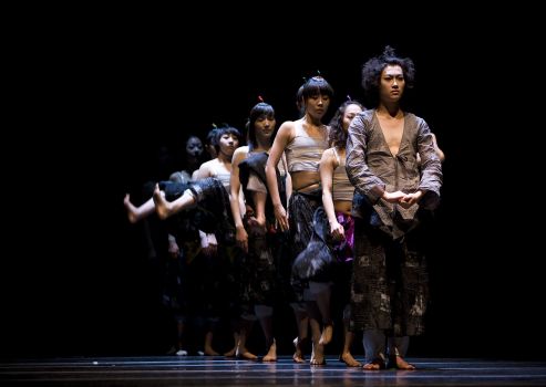 ISUM Dance Company, "Tykwa", fot. Hyun Jun Lee - grafika artykułu