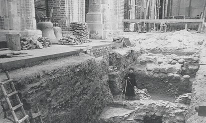 Badania archeologiczne w katedrze. Fot. ze zbiorów MKZ - grafika artykułu