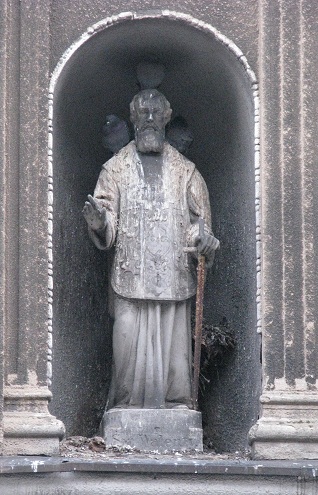 Figura św. Walentego na frontowej ścianie kamienicy przy ul. Górna Wilda 95 - grafika artykułu