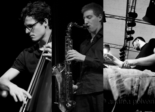 Kuba Marciniak Trio wystąpią w Blue Note 13 maja. Fot. mat. org. - grafika artykułu