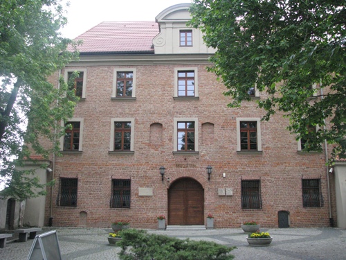 Odrestaurowana Akademia Lubrańskiego, siedziba Muzeum Archidiecezjalnego (fot. J. Gładysiak) - grafika artykułu