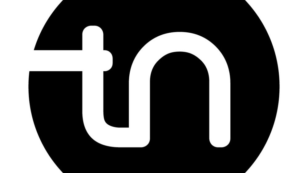 Okrągłe, czarne logo, w środku biały wzór składający się na litery T i N.