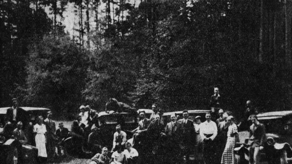 Wydawnictwo Gazet Fachowych na wycieczce w Promnie 18 czerwca, "Foto-Amator" 1934 nr 6 (lipiec), fot. ze zbiorów Biblioteki Uniwersyteckiej