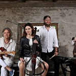 zespół z instrumentami