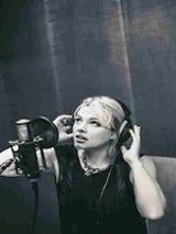 Black and white photo of the singer.