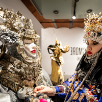 "Be yourself, everyone else is already taken" - Daniel Lismore exhibition at Stary Browar