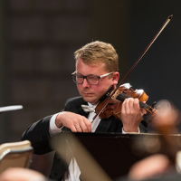 Photo of the violinist Marcin Suszycki
