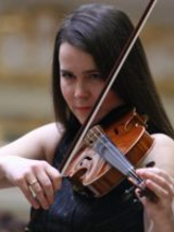 Photo of the artist - Anna Ziółkowska playing the violin