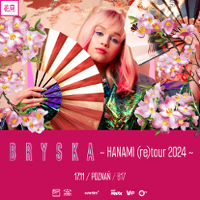 A photo of a young girl with a white and red fan, with information about the event below the photo.