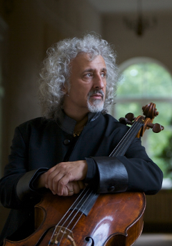 Photo of Mischa Maisky with cello.