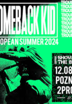 Concert poster: Information about the event on green background and a photo of a man playing the guitar.