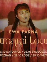 Photo of the artist.