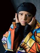 Photo of the artist.