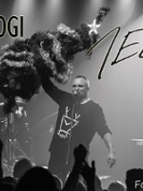 Black and white photo of Jelonek singing on stage.