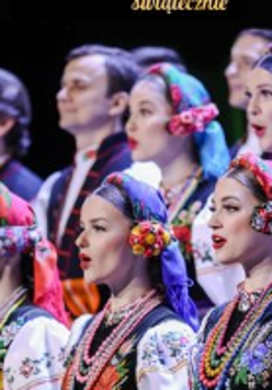Photo of a few members of Mazowsze ensemble in traditional folk costumes.