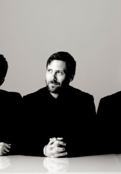 Photograph promoting the concert
