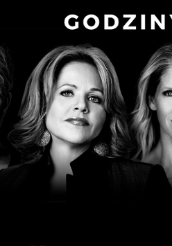 Black and white photo of three women.