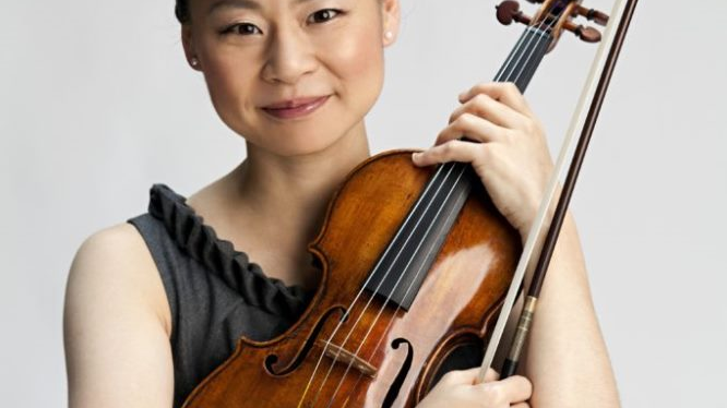 Midori Gotō, photograph by Timothy Greenfield-Sanders