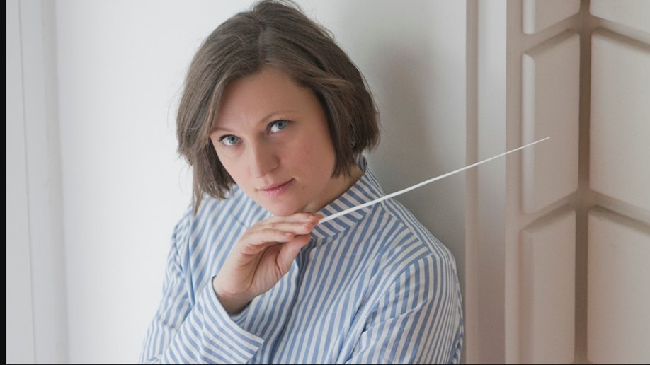 3 joined photos of the performers.