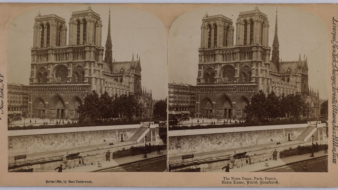 Sepia stereo photography: Notre-Dame Cathedral.