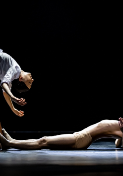 A picture from a ballet performance - a woman and a man in a dance pose