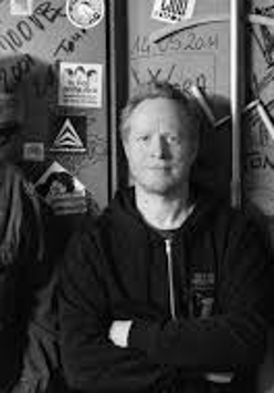 Photograph promoting the concert