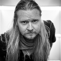 Balck and white photo of the artist