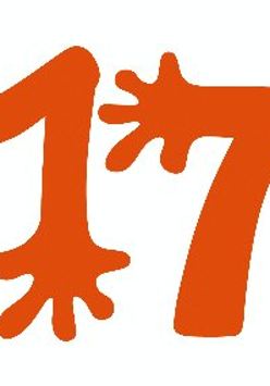 Plakat, na białym tle pomarańczowa cyfra siedemnaście, która przypomina wygięte dłonie.