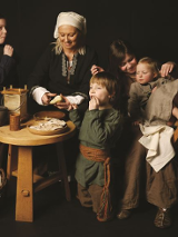 stylizacja średniowecznej rodziny, fot. Katerina Zisopulu-Bleja