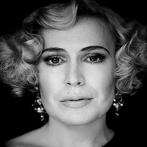 Aga Zaryan
