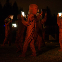 Aktorzy w futerałach