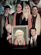 Artyści Piwnicy Pod Baranami ze zdjęciem Mieczysława Święcickiego