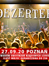 Zdjęcie członków zespołu w trakcie koncertu. Na górze napis "Dezerter".