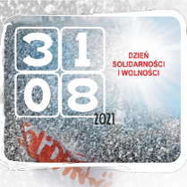 Archiwalne zdjęcie pochodu Solidarności a na nim data obchodów.