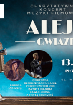 Fotografia projektora filmowego i informacje o wydarzeniu.