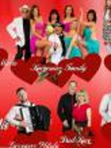 Baner z nazwą zespołu i zdjęciem artystów.