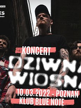 Zdjęcie członków zespołu oraz nazwa zespołu i trasy.