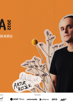 Zdjęcie artysty i nazwa wydarzenia.