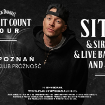 Zdjęcie artysty i nazwa wydarzenia.