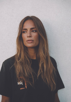 Baner promujący wydarzenie. Nazwa wydarzenia i zdjęcie artystki.