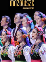 Zdjęcie członków zespołu w stroju ludowym.