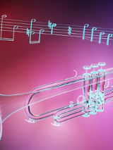 Przezroczysta (szklana) trąbka na wrzosowym tle. Powyżej przezroczysta pięciolinia i nutki na niej.