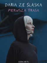 Baner promujący wydarzenie. Nazwa wydarzenia i zdjęcie artystki.