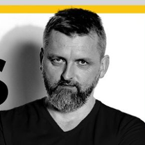 Baner promujący wydarzenie. Nazwa wydarzenia i zdjęcie artysty.