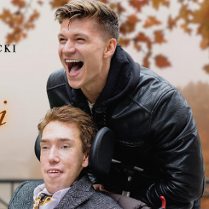 Baner promujący wydarzenie. Nazwa wydarzenia i zdjęcie artystów.