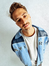 Baner promujący wydarzenie. Nazwa wydarzenia, data i zdjęcie Artysty.