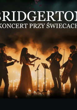 Baner promujący wydarzenie. Nazwa wydarzenia. W tle świece oraz kwartet muzyków na scenie.