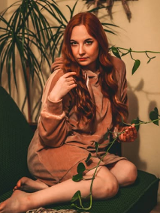 Baner promujący wydarzenie. Nazwa wydarzenia, data i zdjęcie Artystki.