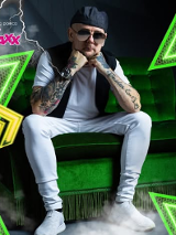 Baner promujący wydarzenie. Nazwa wydarzenia, data i zdjęcie Artysty.