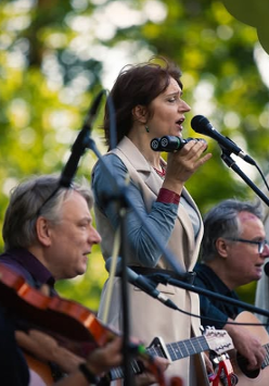 Baner promujący wydarzenie. Nazwa wydarzeania i zdjęcie osób artystycznych.